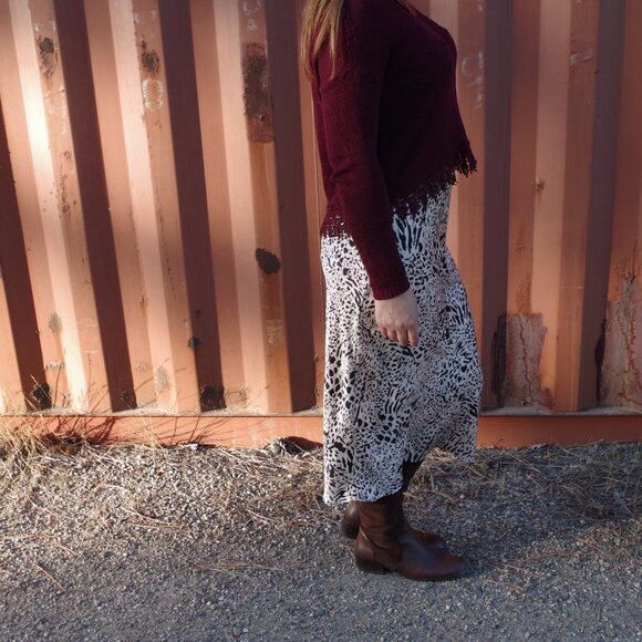 Leopard Print Satin Feel By Timing - Picture 3 of 14